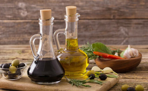 vinegar and olive oil to clean sticky kitchen