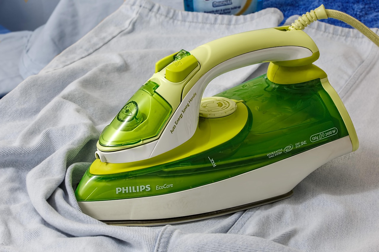 Does ironing Unshrink clothes?
